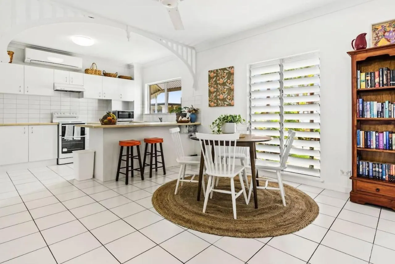 Bohemia Heights Apartment Westcourt 0*,  Australia