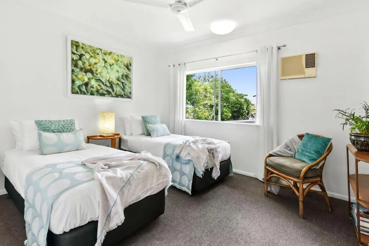 Bohemia Heights Apartment Westcourt 0*,
